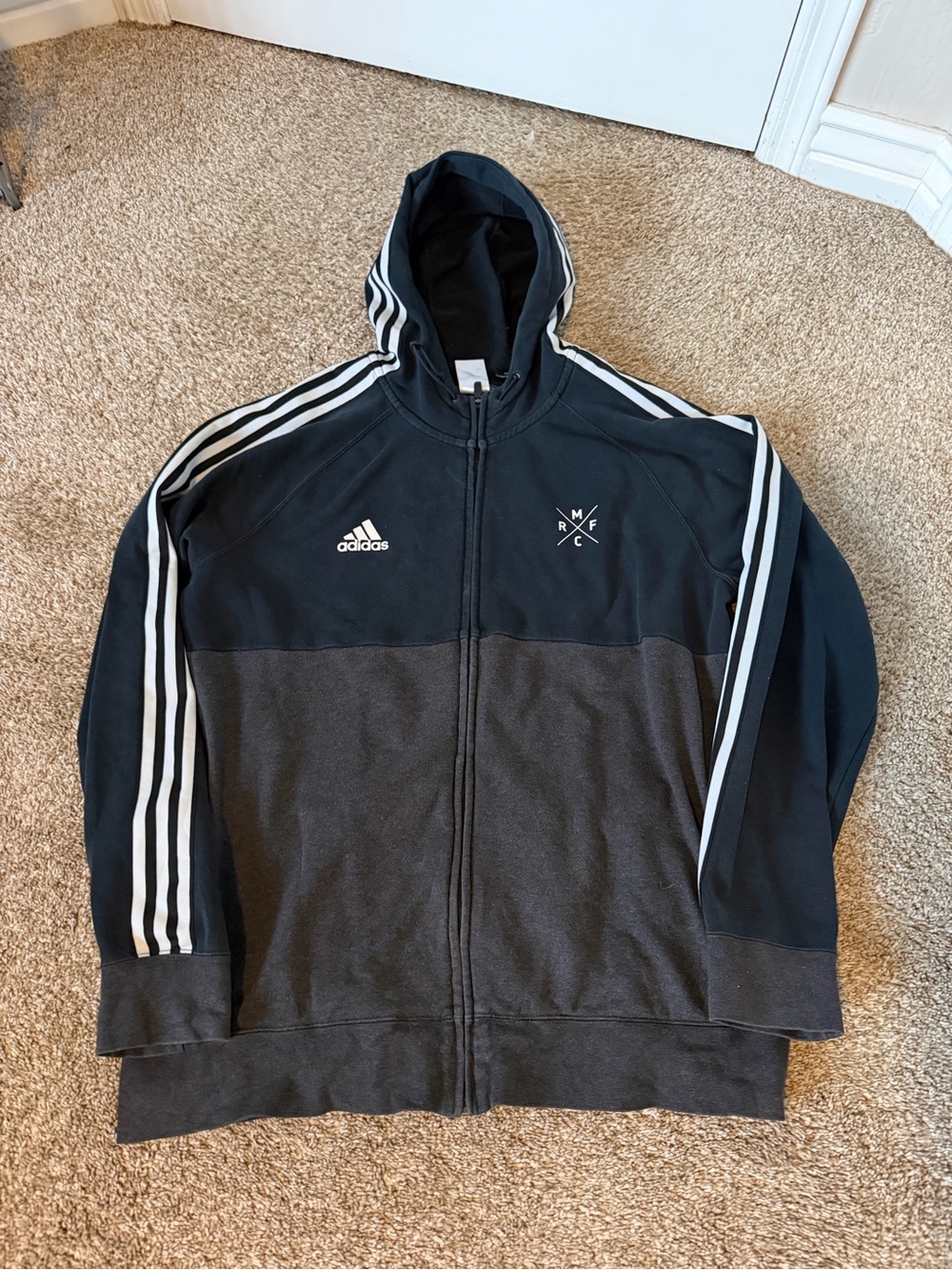Real Madrid Adidas Men’s Black & Charcoal Full-Zip Hoodie Jacket size XL